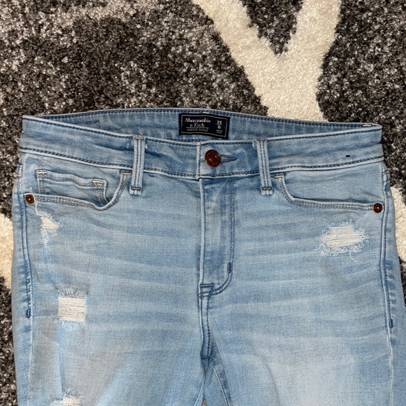 Abercrombie & Fitch Harper Ankle Jeans - Picture 2 of 6